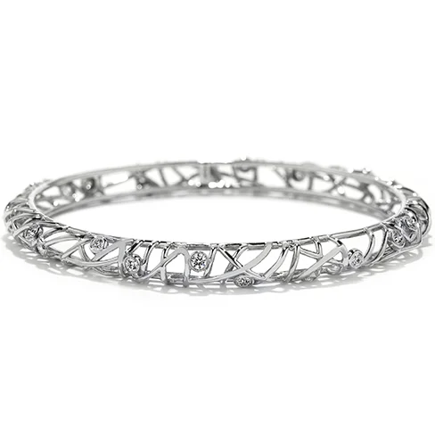 Glossy platinum bracelet-Hearts On Fire Brocade Diamond Bangle