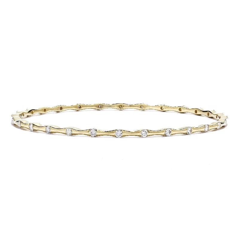 Triple-heart bracelet-Hearts On Fire Progression Diamond Bangle