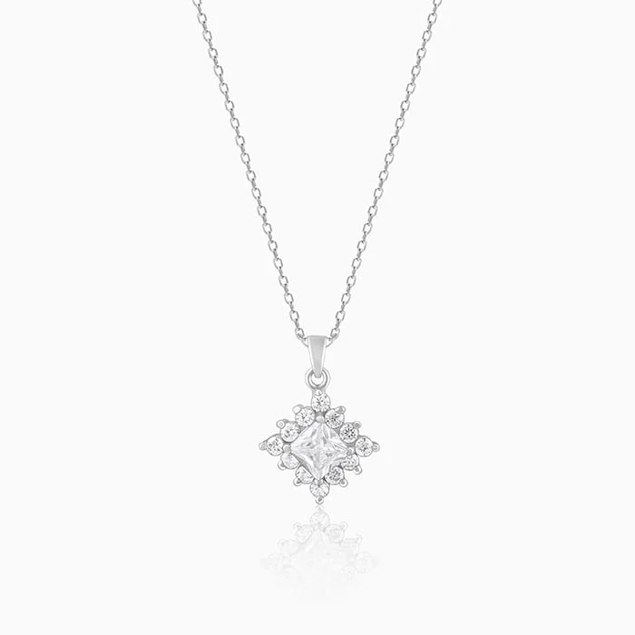 Subtle filigree necklace-Silver Rhombus Shine Pendant With Link Chain