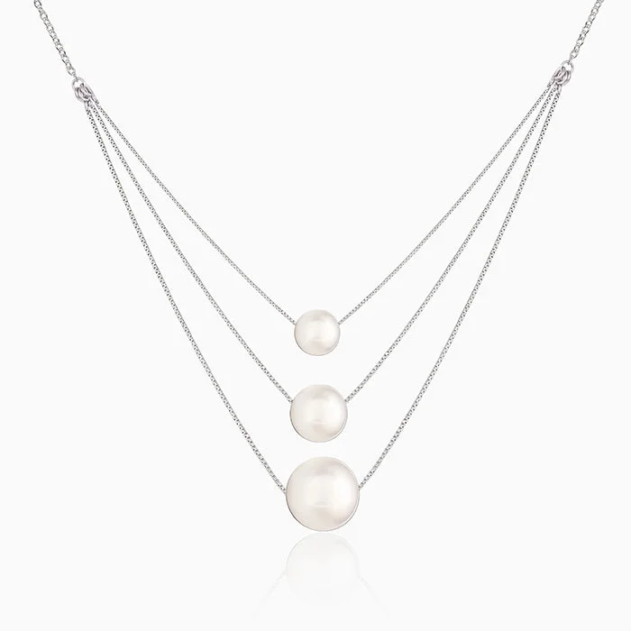 Leaning gem necklace-Silver Triple Layer Pearl Necklace With Link Chain