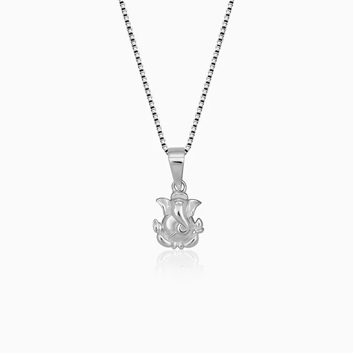 Vivid kyanite necklace-Silver Ganpati Pendant with Box Chain