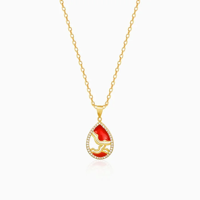 Smooth rim necklace-Golden Royal Heritage Pendant with Link Chain