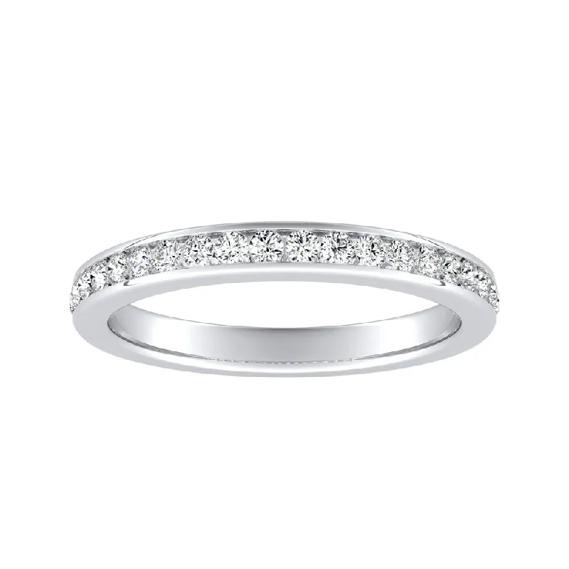 Divided shank ring-Auriya Platinum 1/4ctw Round Diamond Wedding Band