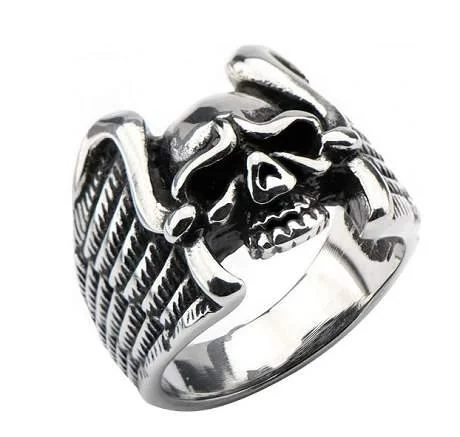 Striated edge ring-Men's Stainless Steel Black Oxidized Skull with Wings Ring -38mm