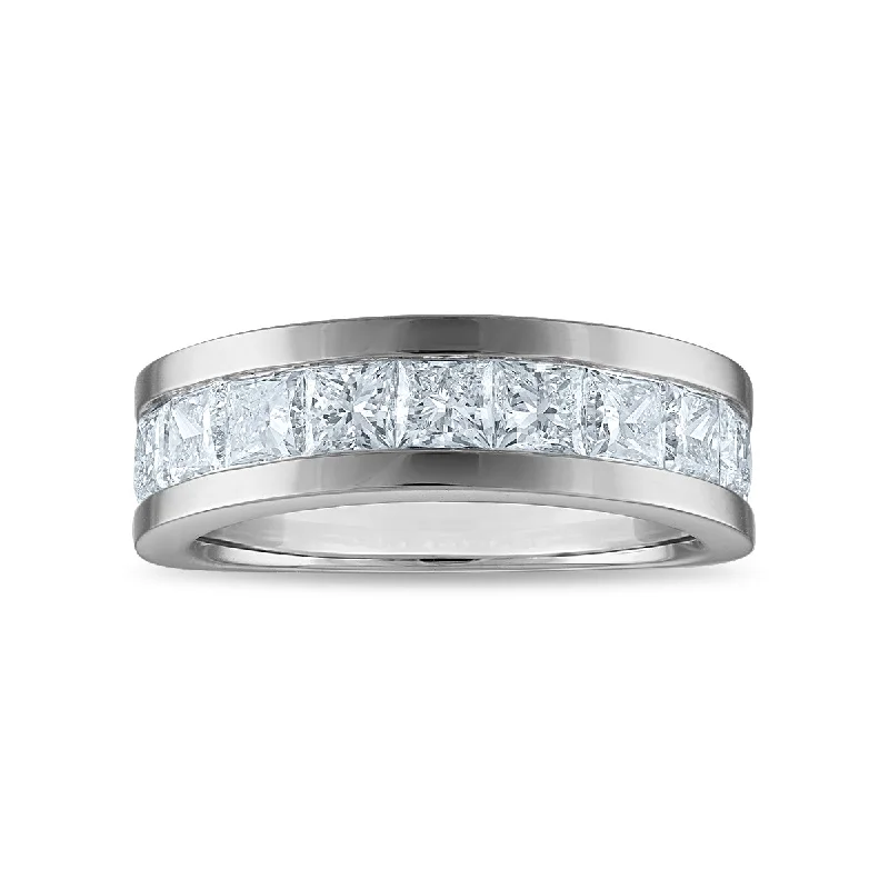 Glimmering gem ring-Signature EcoLove 3 CTW Lab Grown Diamond Wedding Ring in 14KT White Gold