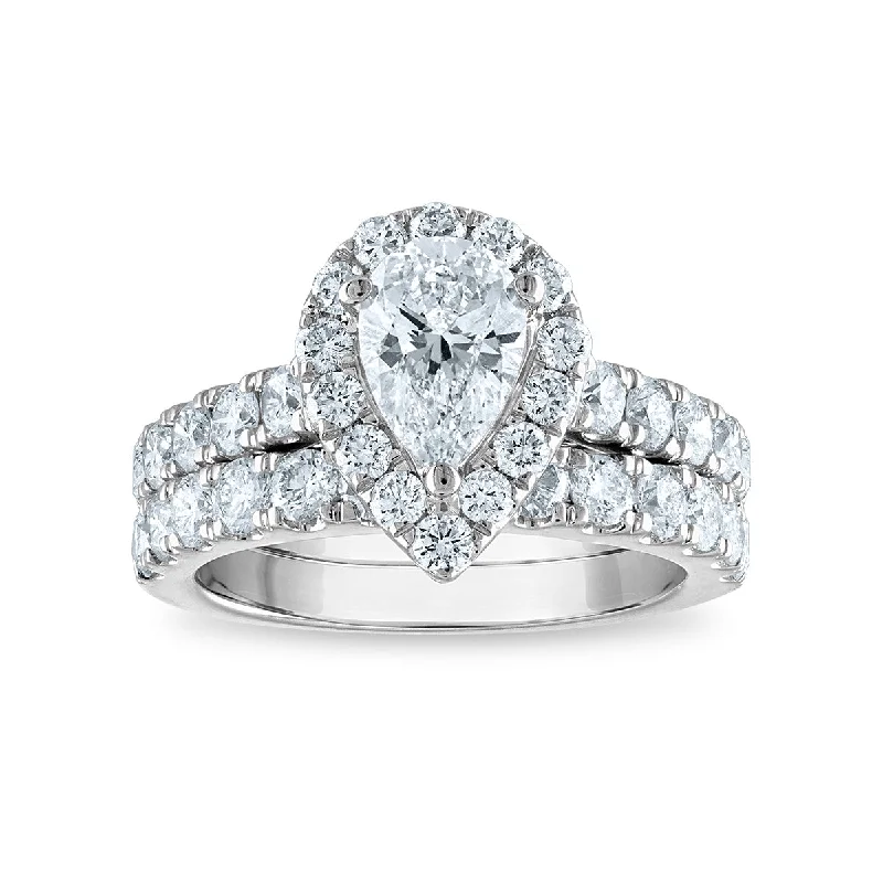 Vivid emerald ring-Signature EcoLove Diamond Dreams 3 CTW Lab Grown Diamond Halo Bridal Set in 14KT White Gold