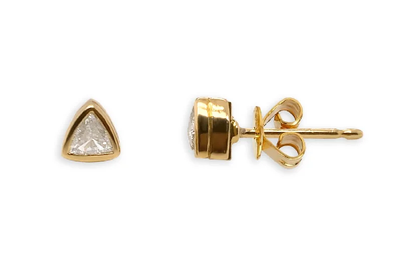 Ridge motif earrings-Earrings 18kt Yellow Gold Trillion Diamonds Studs