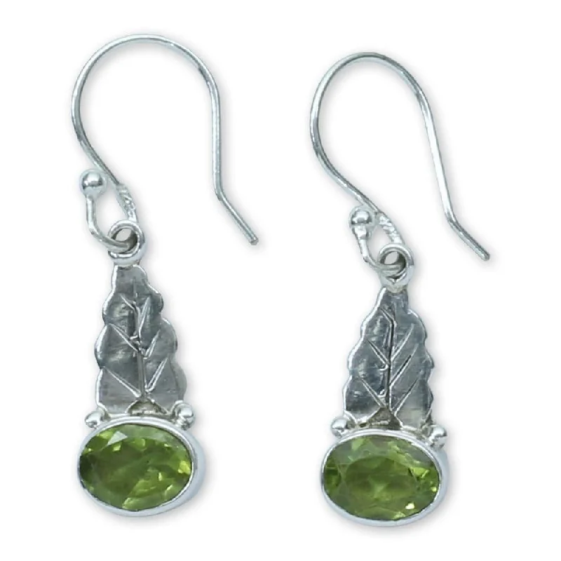 Rich gold earrings-Handmade Sterling Silver 'Green Leaves' Peridot Earrings (India)